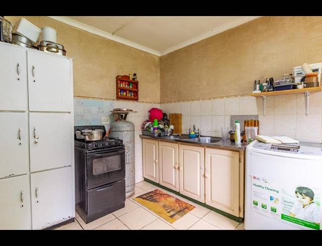 3 BEDROOM HOUSE FOR SALE IN MERRIVALE